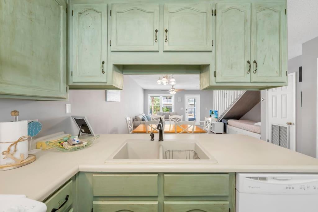 New! Steps To White Sand Beaches! Pool & Grill! 2Br 2Ba Panama City Beach Exterior photo